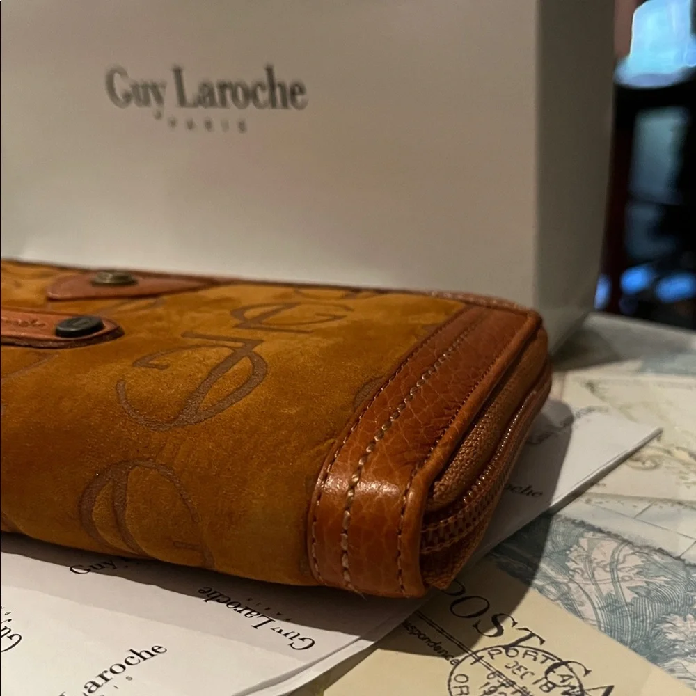 Guy Laroche vintage suede leather long zipper wallet